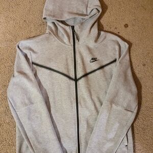 Men's Grey Nike Tech Fleece